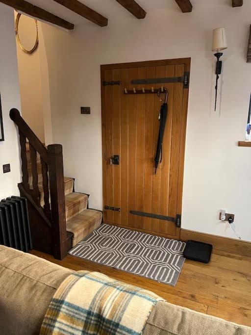 The Horners - Log Burner, Cheshire Village, Parking, Walks, Aga, Dogs Prestbury  Exterior photo